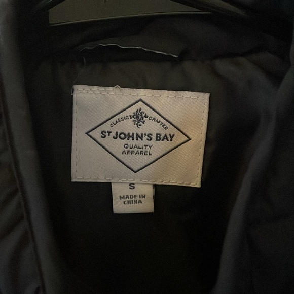 Black vest - Picture 2 of 3